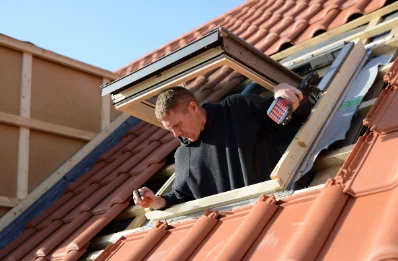 Pose de fenêtres de toit Velux à Saligos